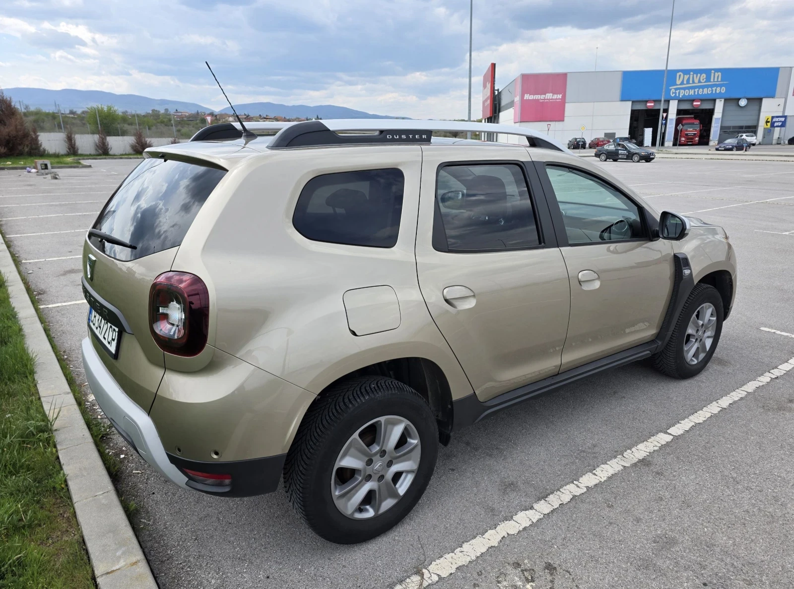 Dacia Duster 1.5 Dci Prestige, снимка 5 - Автомобили и джипове - 54350091