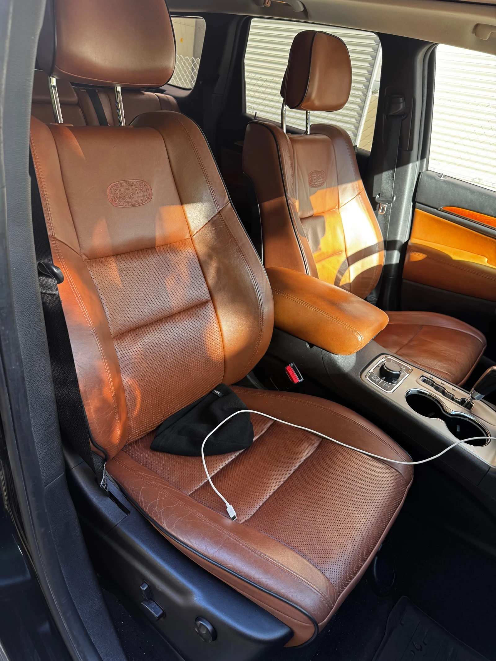 Jeep Grand cherokee Overland, снимка 7 - Автомобили и джипове - 53979128