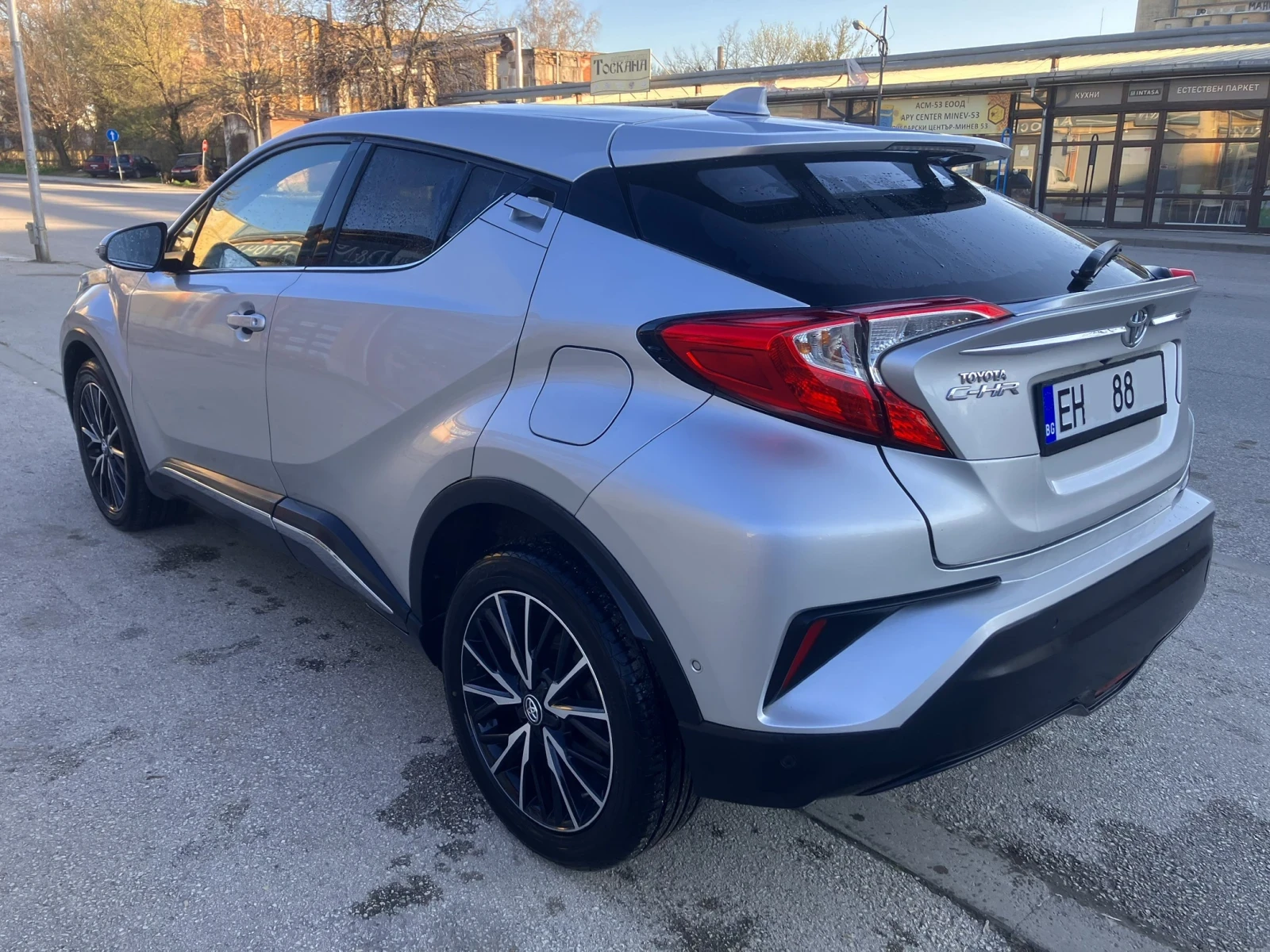 Toyota C-HR 6 ск. ръчна кутия Premier Edition , снимка 3 - Автомобили и джипове - 54183798