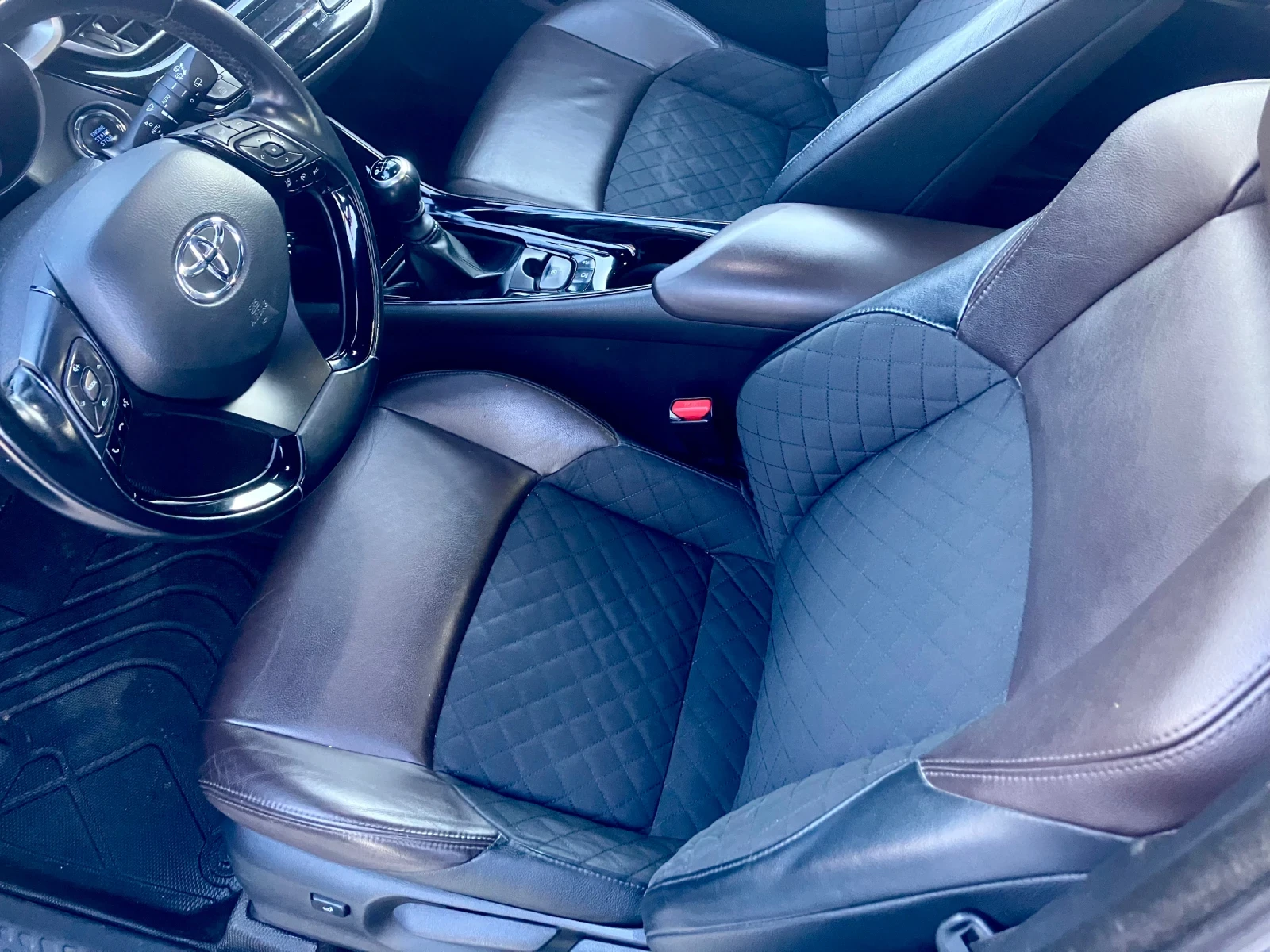 Toyota C-HR 6 ск. ръчна кутия Premier Edition , снимка 11 - Автомобили и джипове - 54183798