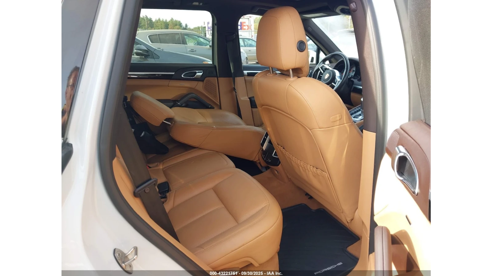 Porsche Cayenne S* ОБДУХВАНЕ* BOSE* КАМЕРИ* 360* ПАНО* , снимка 10 - Автомобили и джипове - 54260465