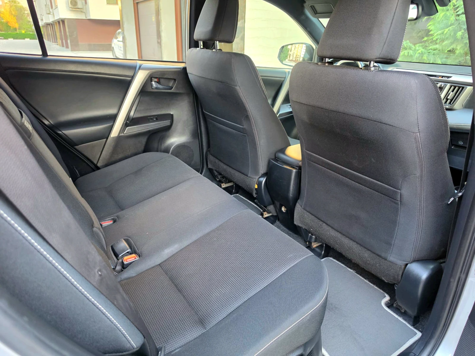 Toyota Rav4 2.5HYBRID* FACELIFT* KEYLESS* , снимка 11 - Автомобили и джипове - 54305888