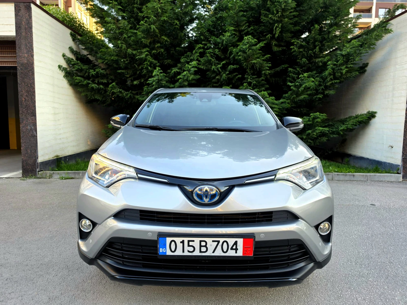 Toyota Rav4 2.5HYBRID* FACELIFT* KEYLESS* , снимка 2 - Автомобили и джипове - 54305888