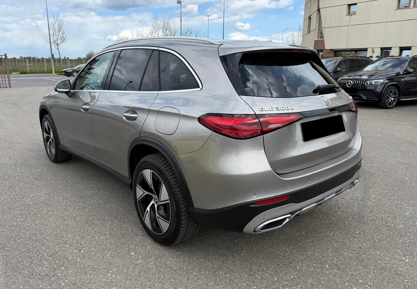 Mercedes-Benz GLC 300 e 4MATIC Off-Roader, снимка 3 - Автомобили и джипове - 54356228