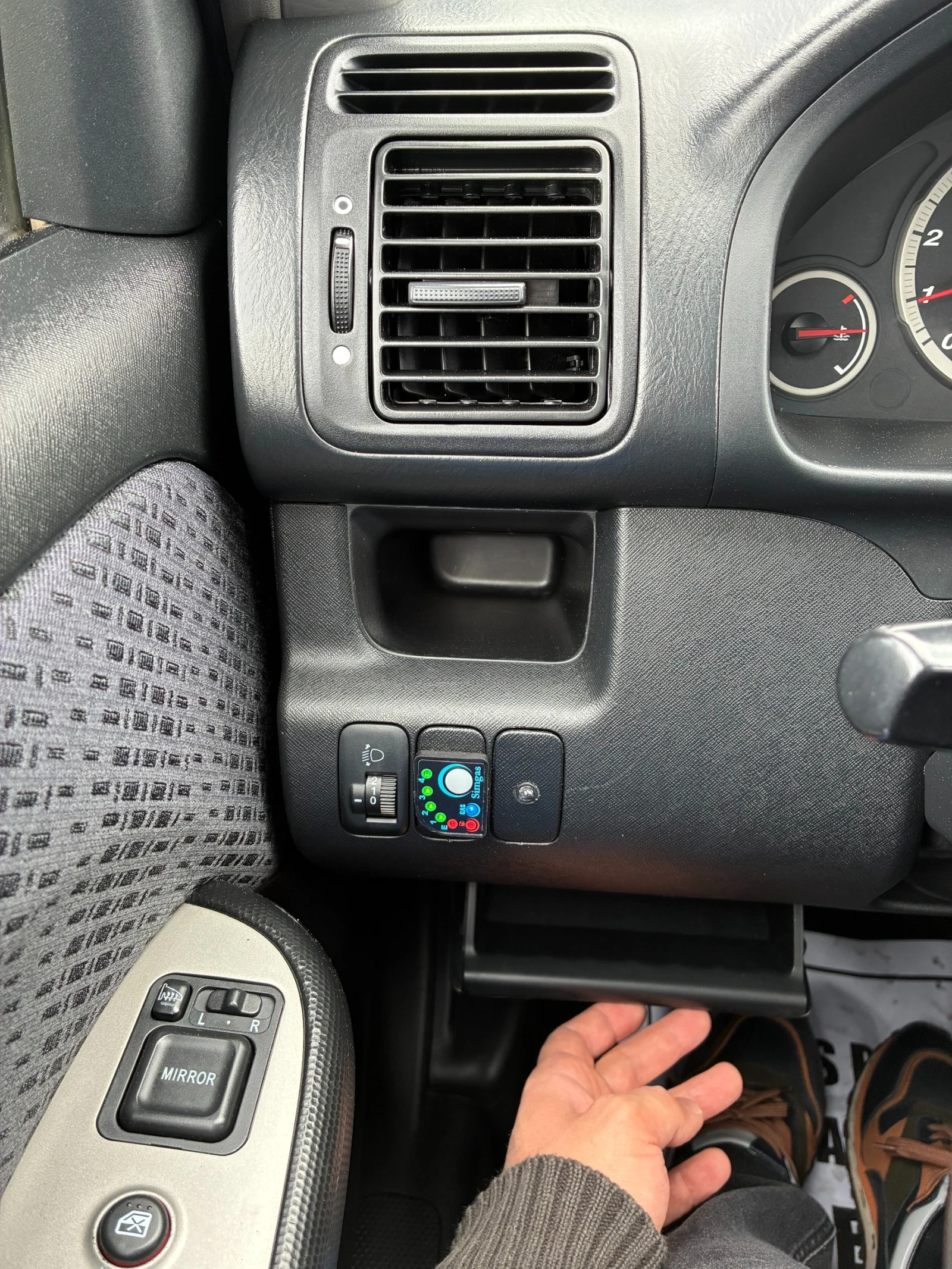 Honda Cr-v 2.0i, снимка 14 - Автомобили и джипове - 54683589