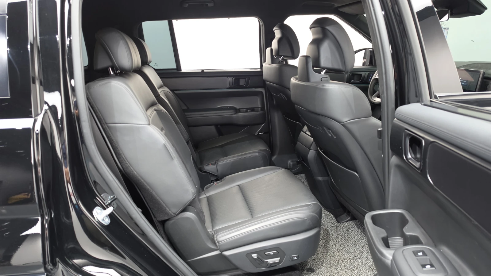 Hyundai Santa fe 2.5T Calligraphy* BLIND SPOT* МАСАЖ* КРАЙНА ЦЕНА, снимка 11 - Автомобили и джипове - 55334927
