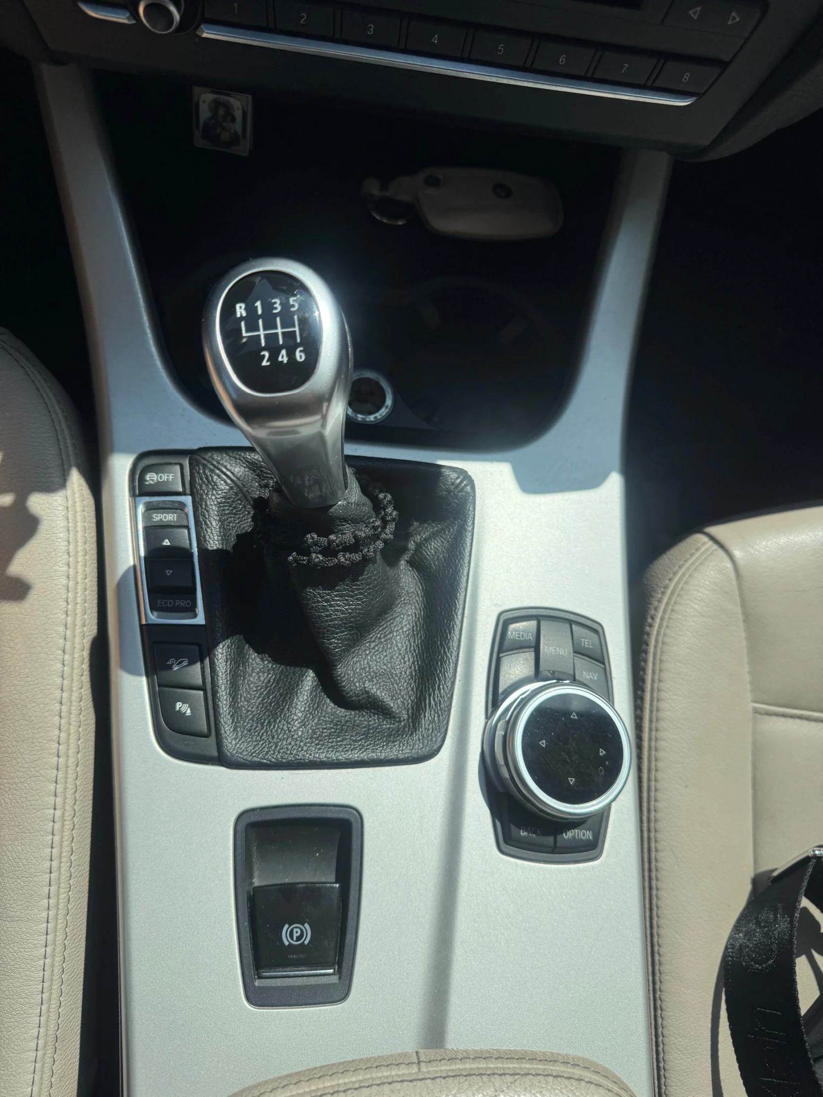 BMW X3 Обслужен двигател, нов съединител, Carplay, снимка 3 - Автомобили и джипове - 55783907