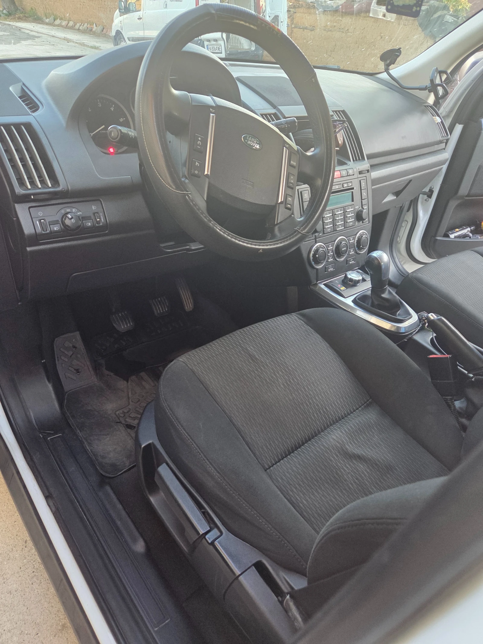 Land Rover Freelander 2, снимка 10 - Автомобили и джипове - 56151163
