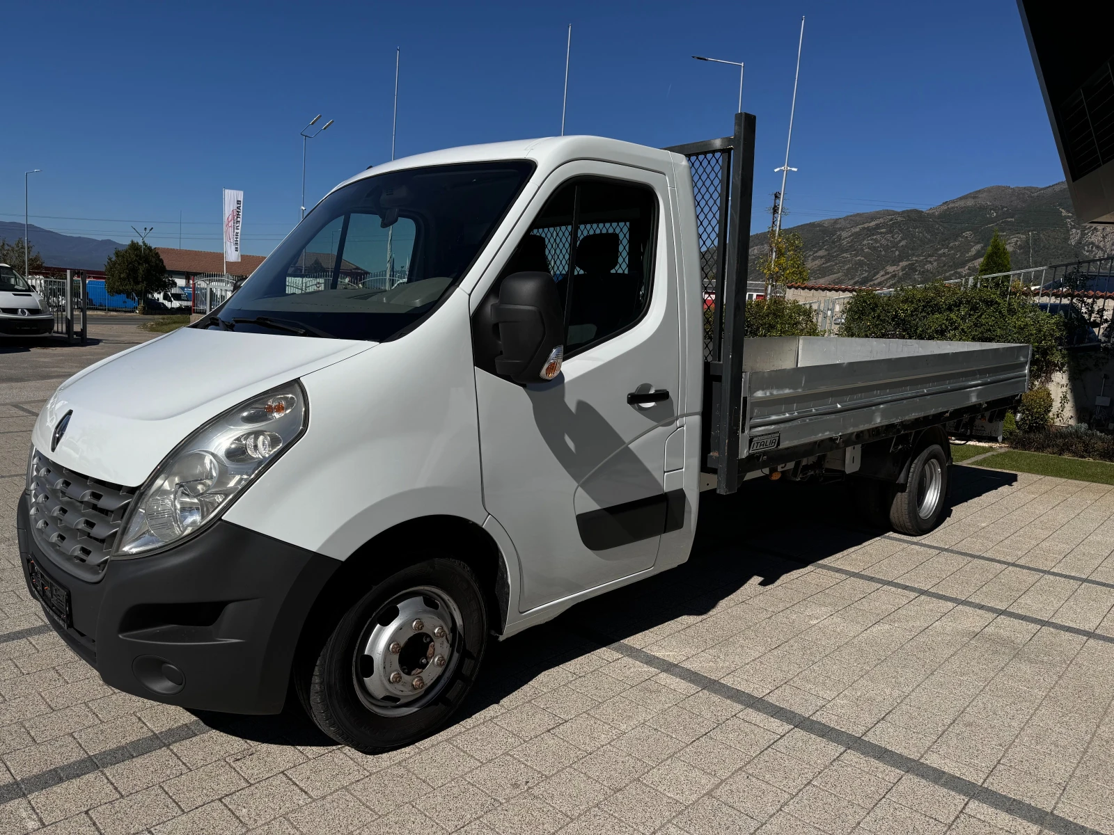 Renault Master 2.3dCI до 3.5т. 4.50м. Клима Euro 5 - изображение 3