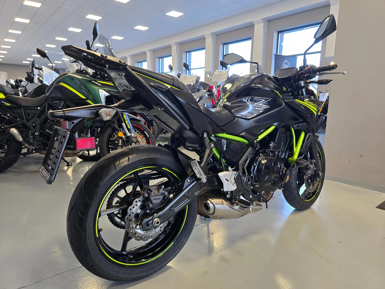 Kawasaki Z 650ie, ABS, Face, Уникат-9783км.!, снимка 4 - Мотоциклети и мототехника - 55384287