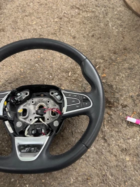 Renault Kadjar 2017г мултифункционален волан, снимка 3