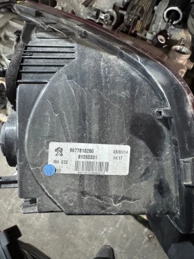 Peogeot 308 T9 2013г хечбек вътрешен десен стоп на капака, снимка 3