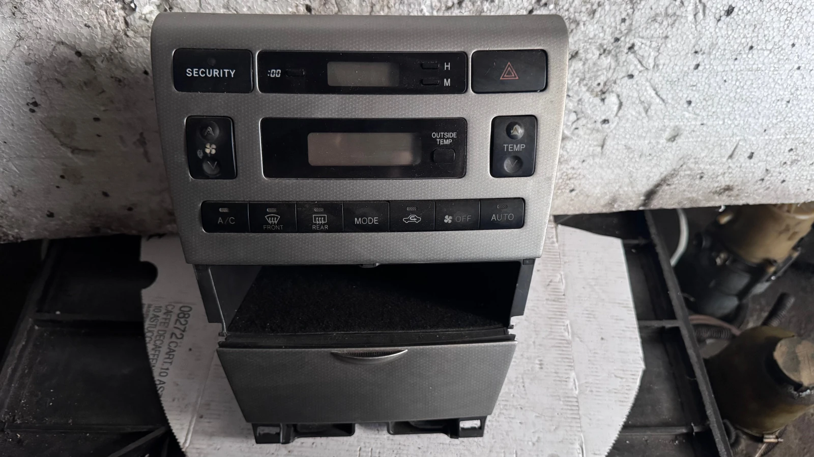   /  /  a Toyota Corolla - 55930-13040 / 55411-1A240 | Mobile.bg   1