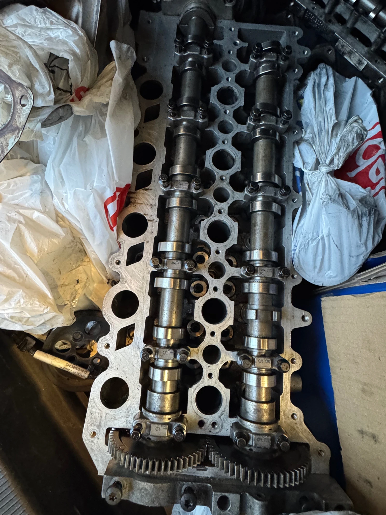 Глава за Volvo D5204T7, снимка 2 - Части - 56712384