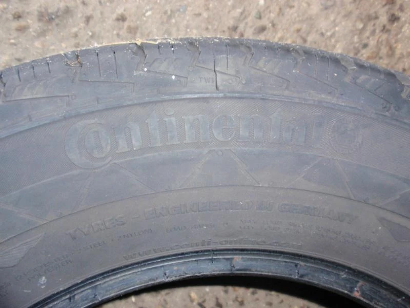 Гуми Всесезонни 235/65R16, снимка 7 - Гуми и джанти - 9091220