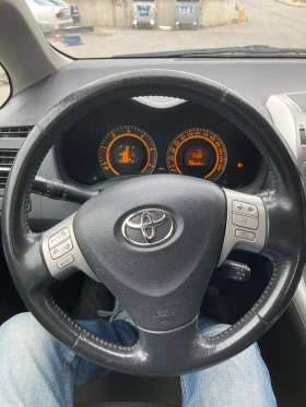 Toyota Auris, снимка 6