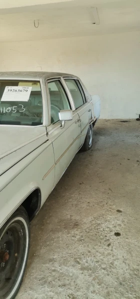Cadillac Brougham, снимка 2
