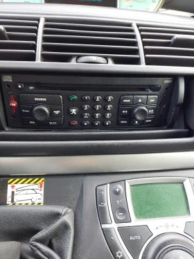 Peugeot 807 2, 2 HDI - 2500 € / 4889.57 лв. - 87518841 17