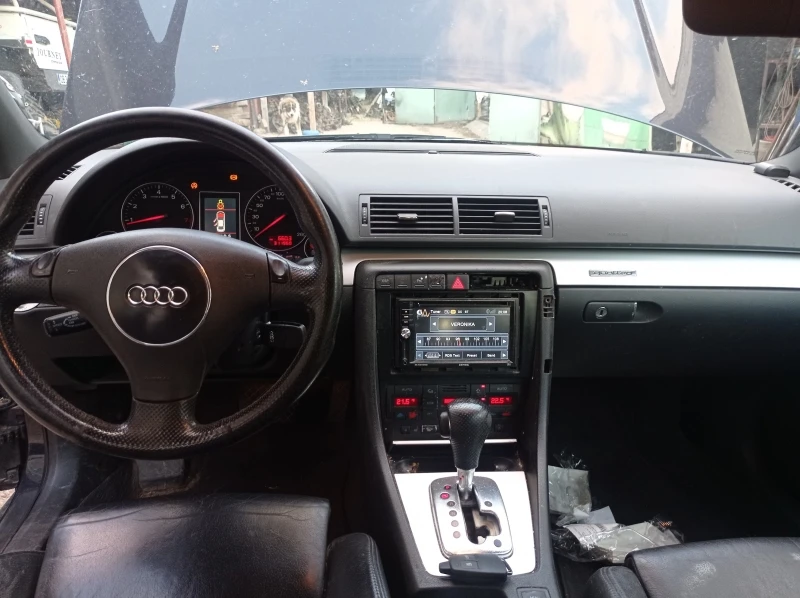 Audi A4 3.0 V6 4x4 кожа ксенон, снимка 9 - Автомобили и джипове - 46668220