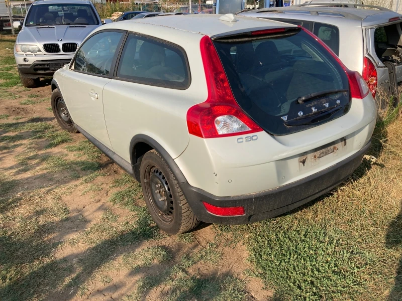 Volvo C30 2.O D, снимка 2 - Автомобили и джипове - 37735368