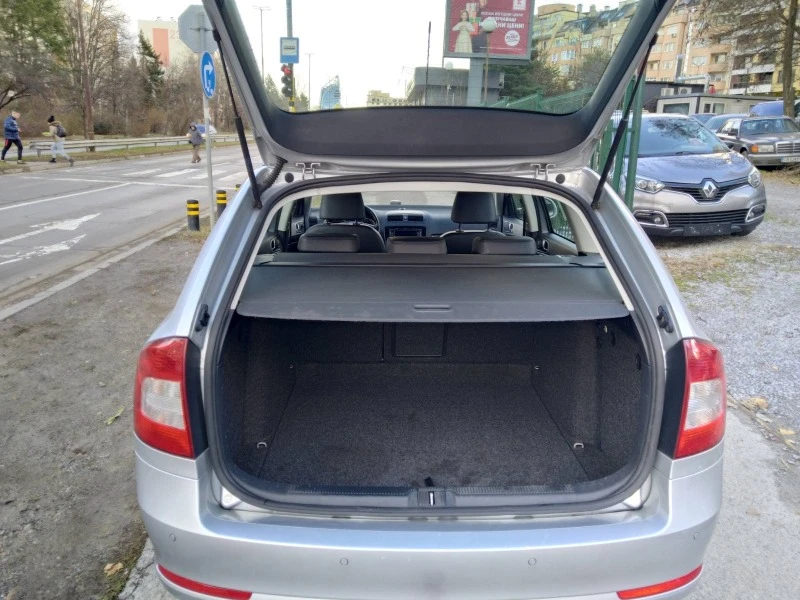 Skoda Octavia 1.8TSi, снимка 13 - Автомобили и джипове - 47587224