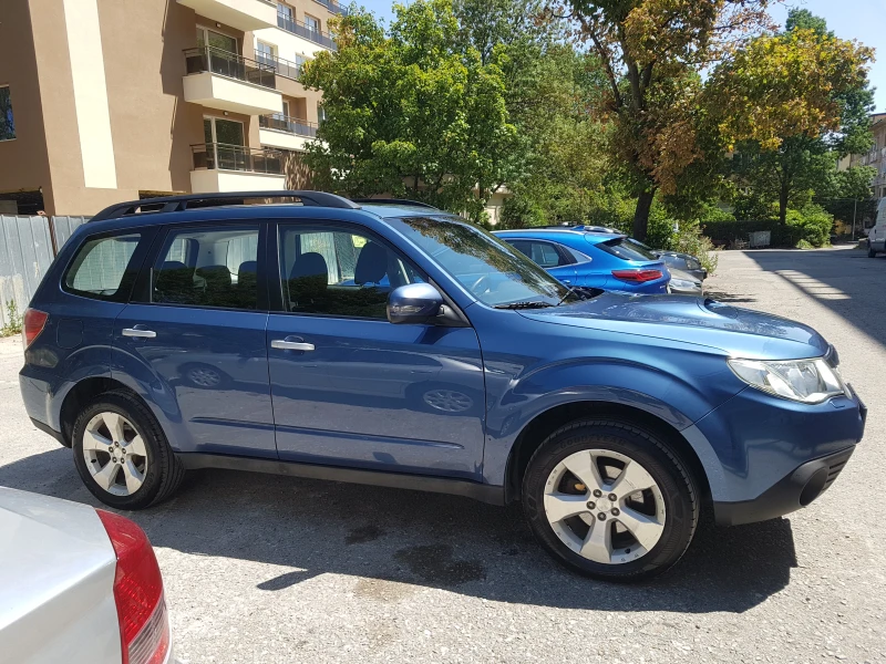 Subaru Forester, снимка 2 - Автомобили и джипове - 47031391