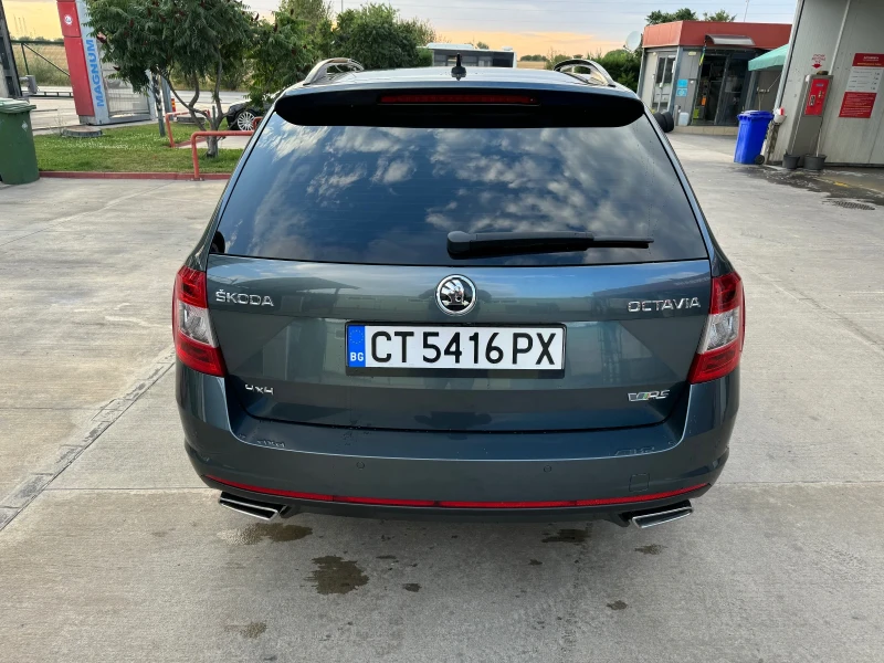 Skoda Octavia VRS, снимка 10 - Автомобили и джипове - 48078603