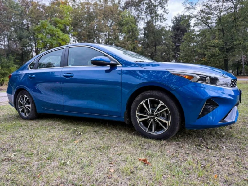 Kia Forte 2.0 MPI, снимка 4 - Автомобили и джипове - 52148854