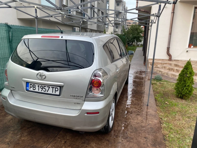 Toyota Corolla verso, снимка 3 - Автомобили и джипове - 52405839