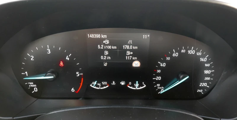 Ford Focus 1.5TDCi EcoBlue Euro-6, снимка 13 - Автомобили и джипове - 52413136