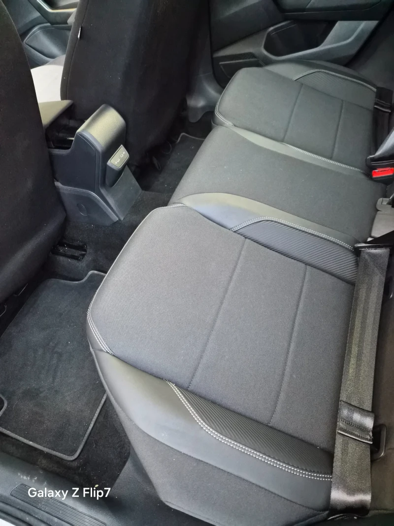 VW Taigo 1.5, снимка 6 - Автомобили и джипове - 53002753