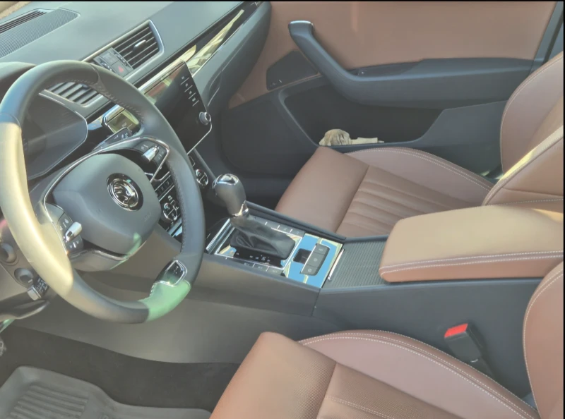 Skoda Superb L&K 4x4 200кс, снимка 4 - Автомобили и джипове - 53489918