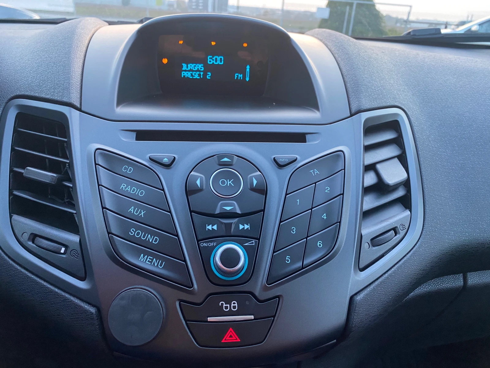 Ford Fiesta 1, 1  75хил | Mobile.bg — изображение 11