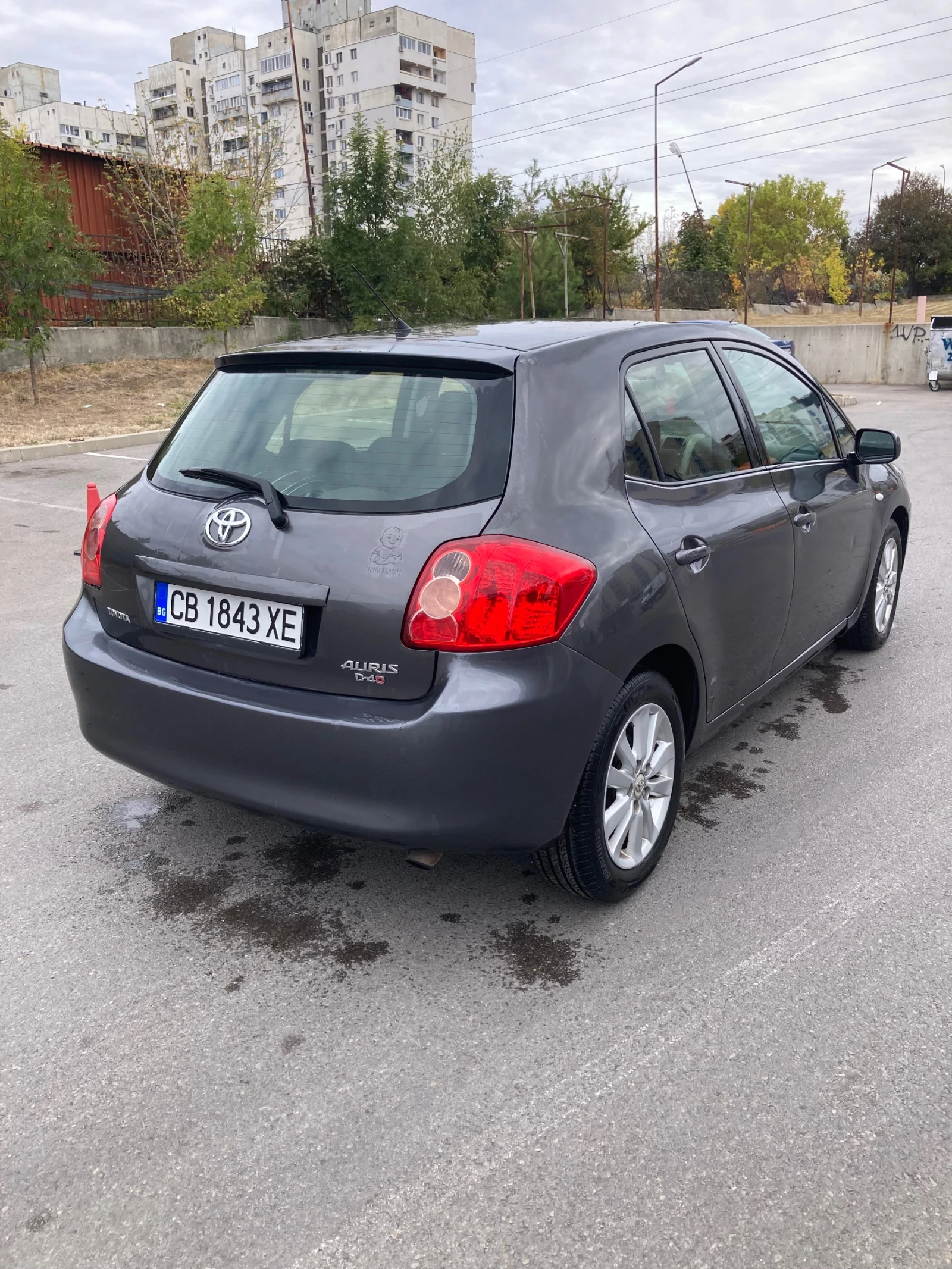 Toyota Auris  - изображение 3