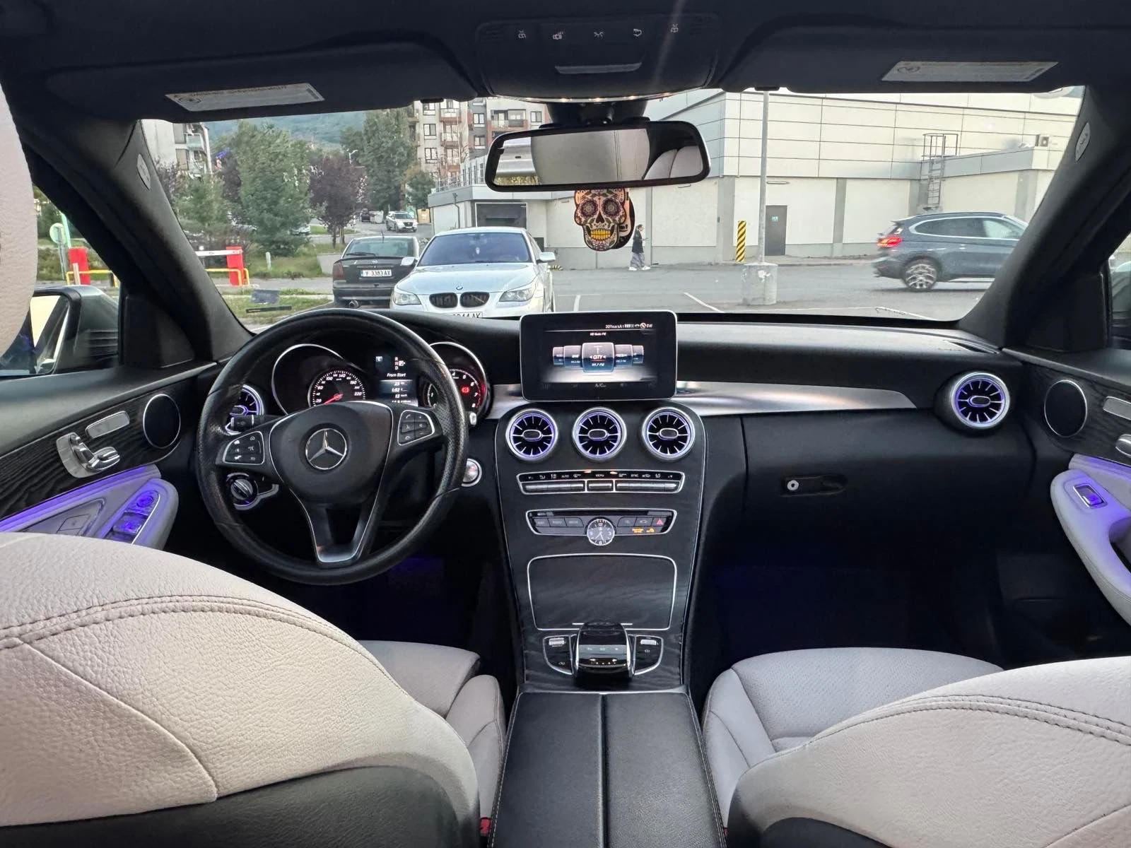 Mercedes-Benz C 300 C300 4 matic 2.0 i 2015 - изображение 8