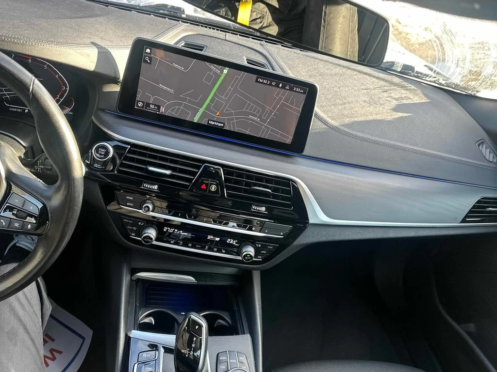 BMW 530 XDRIVE * M ПАКЕТ * DIGITAL * АМБИЕНТНО *  - изображение 9