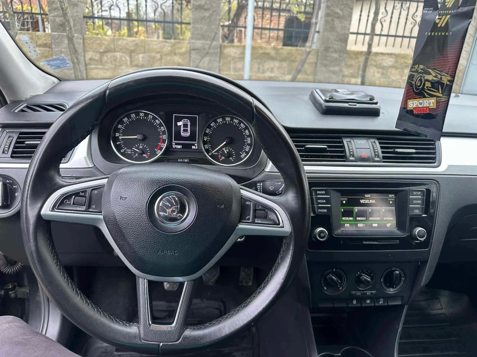 Skoda Rapid, снимка 10 - Автомобили и джипове - 53805203