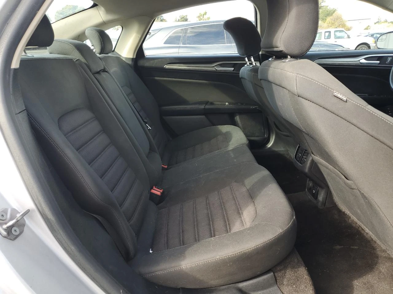 Ford Fusion 2l Se Hybrid, снимка 10 - Автомобили и джипове - 53951749