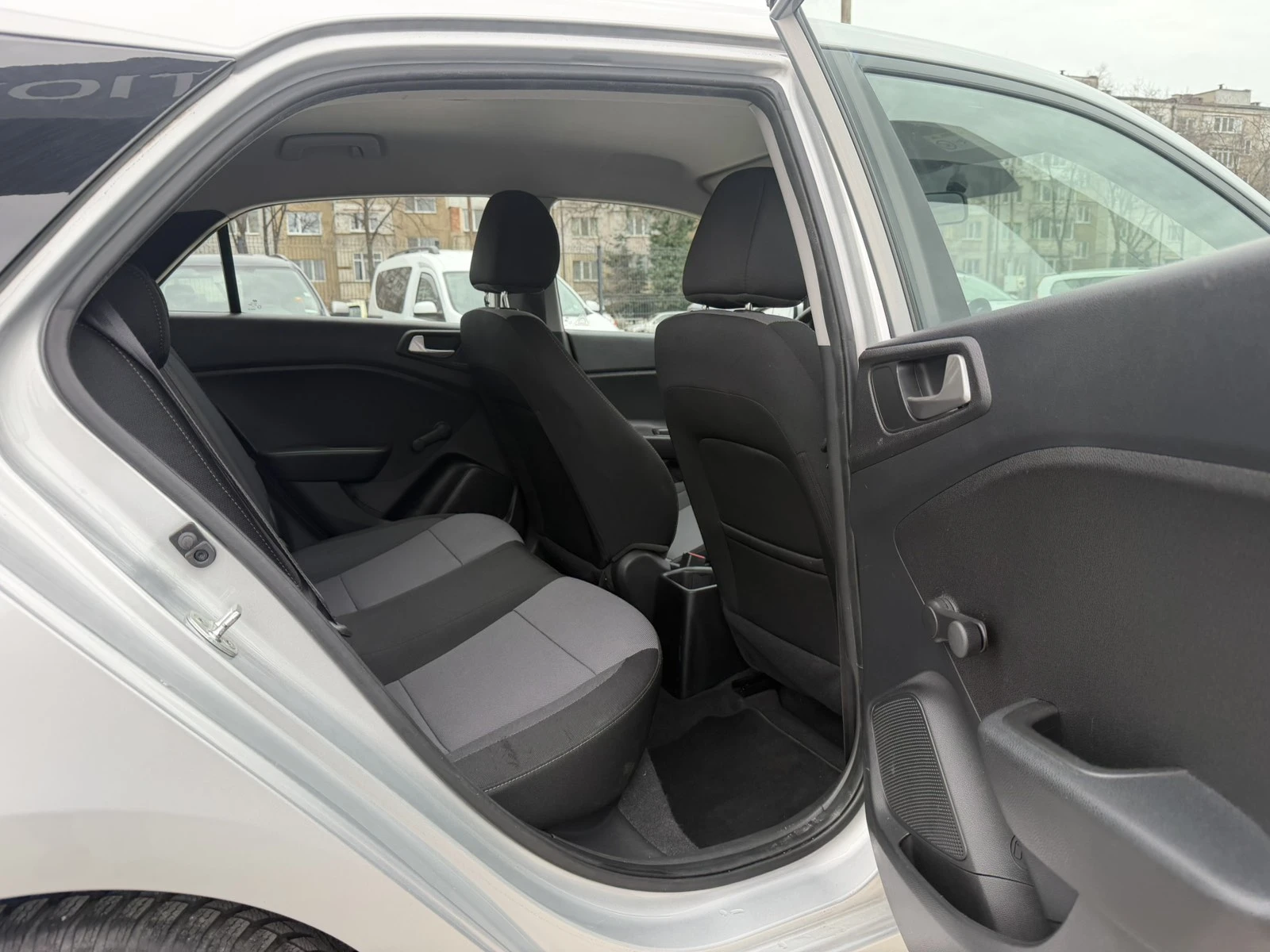 Hyundai I20 1.2i LPG 85k.c, снимка 12 - Автомобили и джипове - 54041329