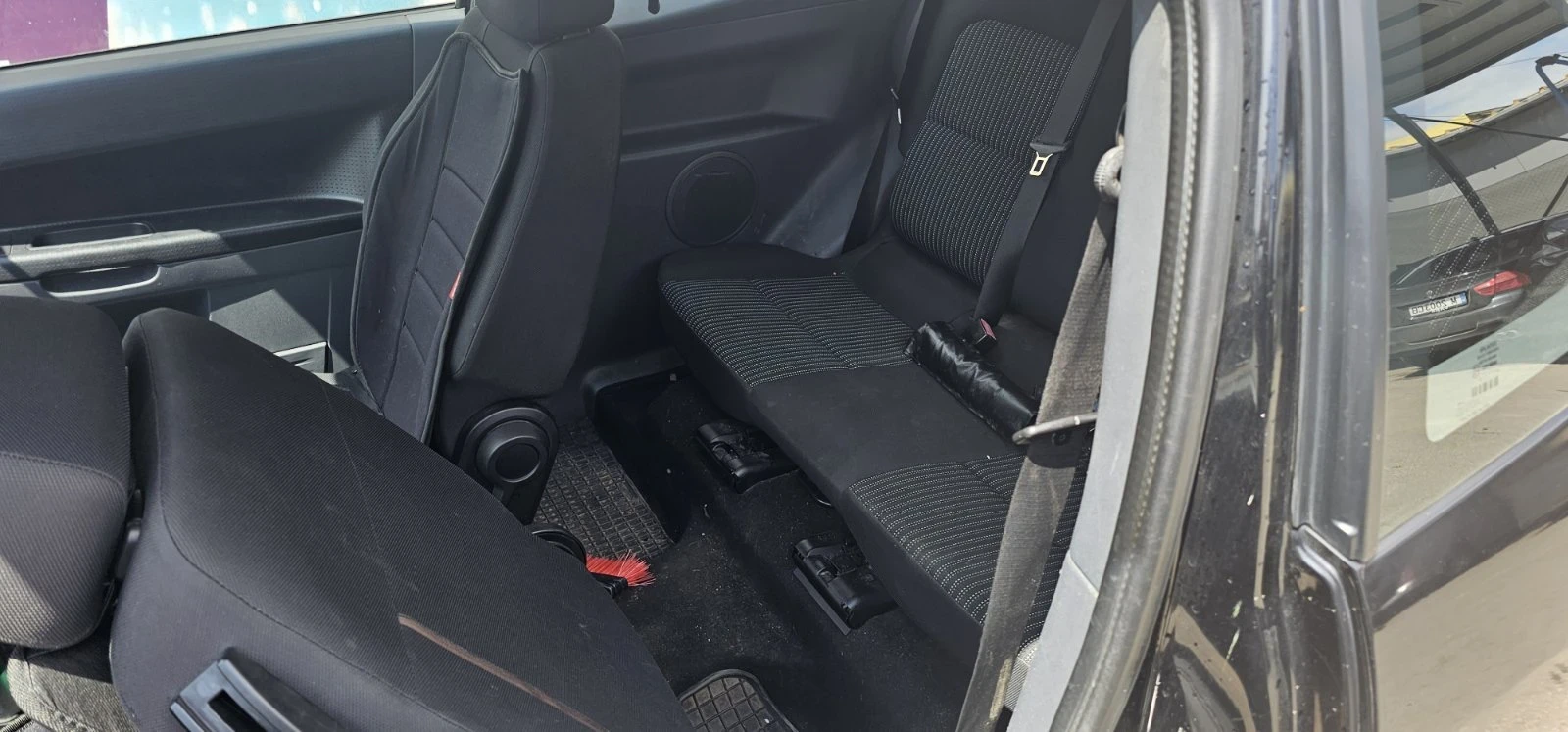 Mitsubishi Colt 1.1, снимка 7 - Автомобили и джипове - 54397206