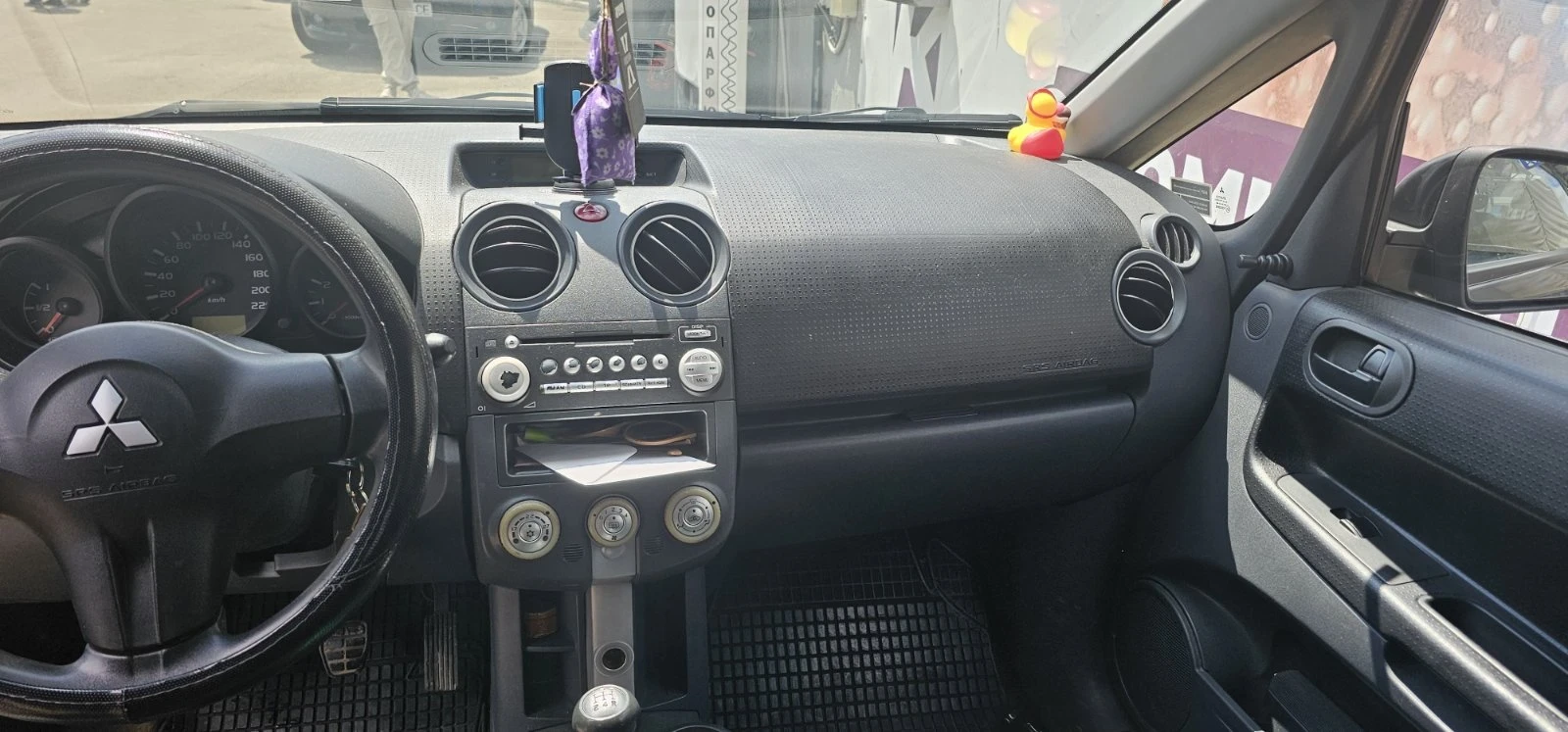 Mitsubishi Colt 1.1, снимка 8 - Автомобили и джипове - 54397206