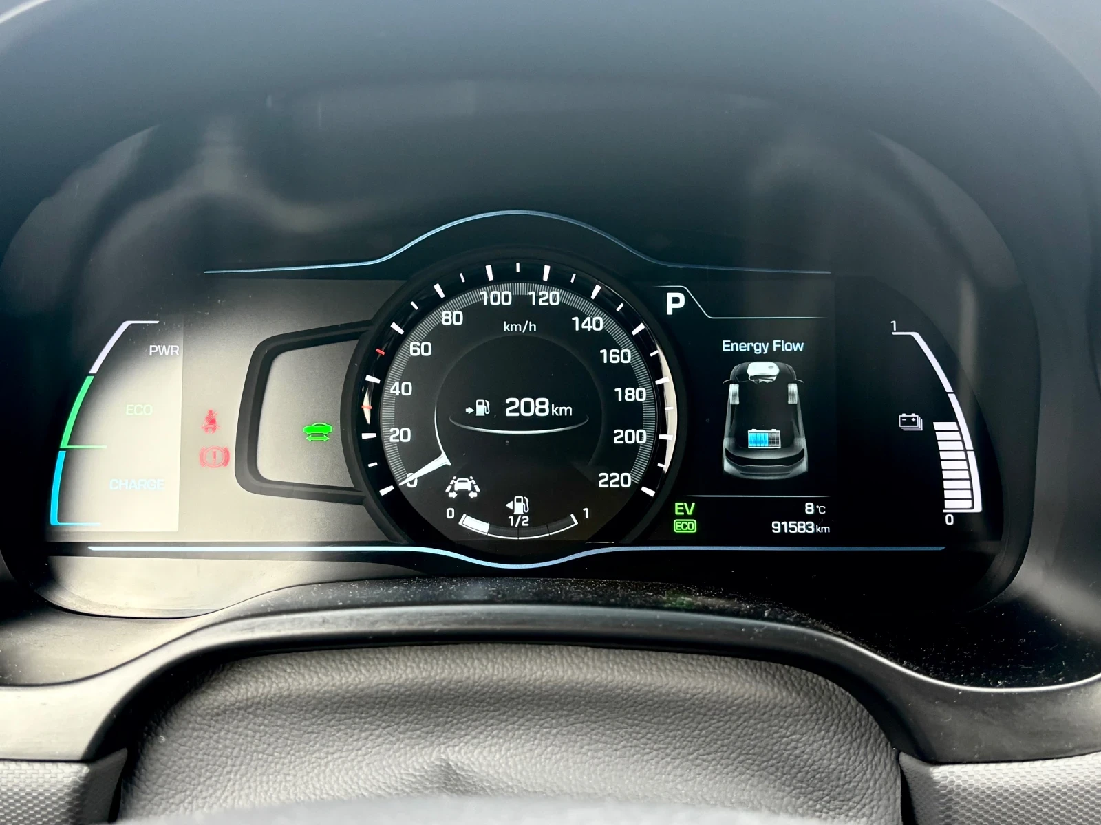 Hyundai Ioniq Обслужена!!!, снимка 7 - Автомобили и джипове - 54409518