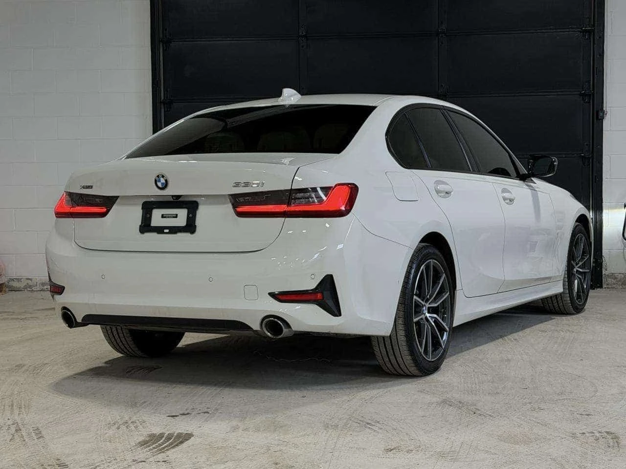 BMW 330 * xDrive * CARFAX * ЦЕНА ДО БГ, снимка 3 - Автомобили и джипове - 54427286