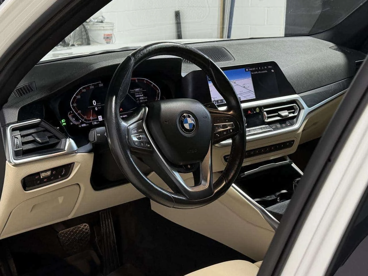 BMW 330 * xDrive * CARFAX * ЦЕНА ДО БГ, снимка 6 - Автомобили и джипове - 54427286