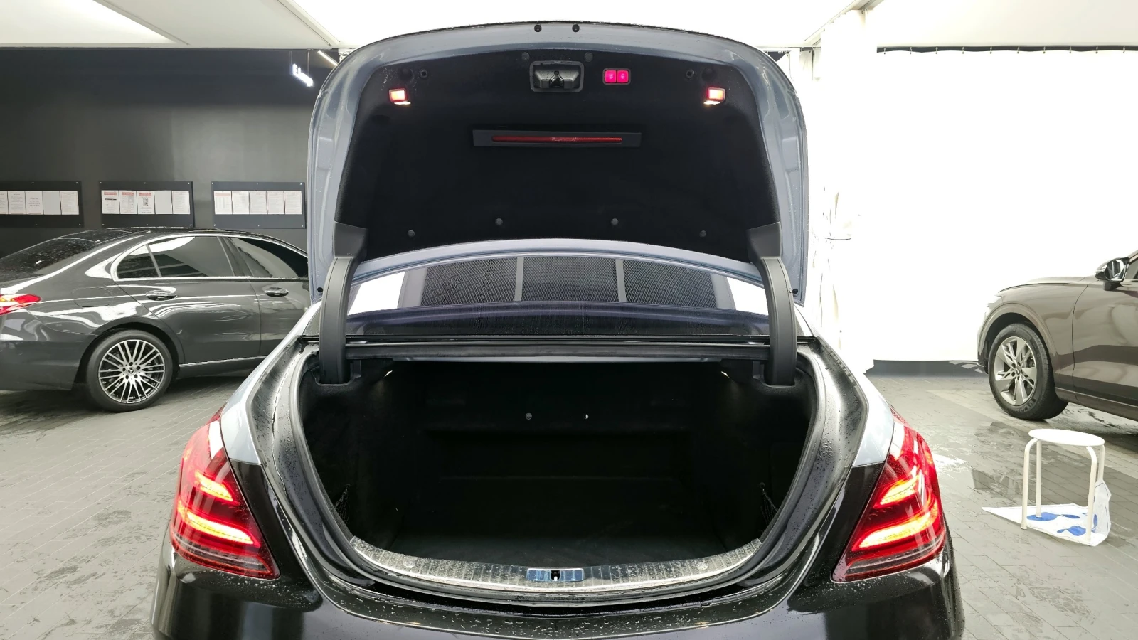Mercedes-Benz S 500 S500L | Massage | Soft Close | Адаптивен круиз, снимка 14 - Автомобили и джипове - 54932928