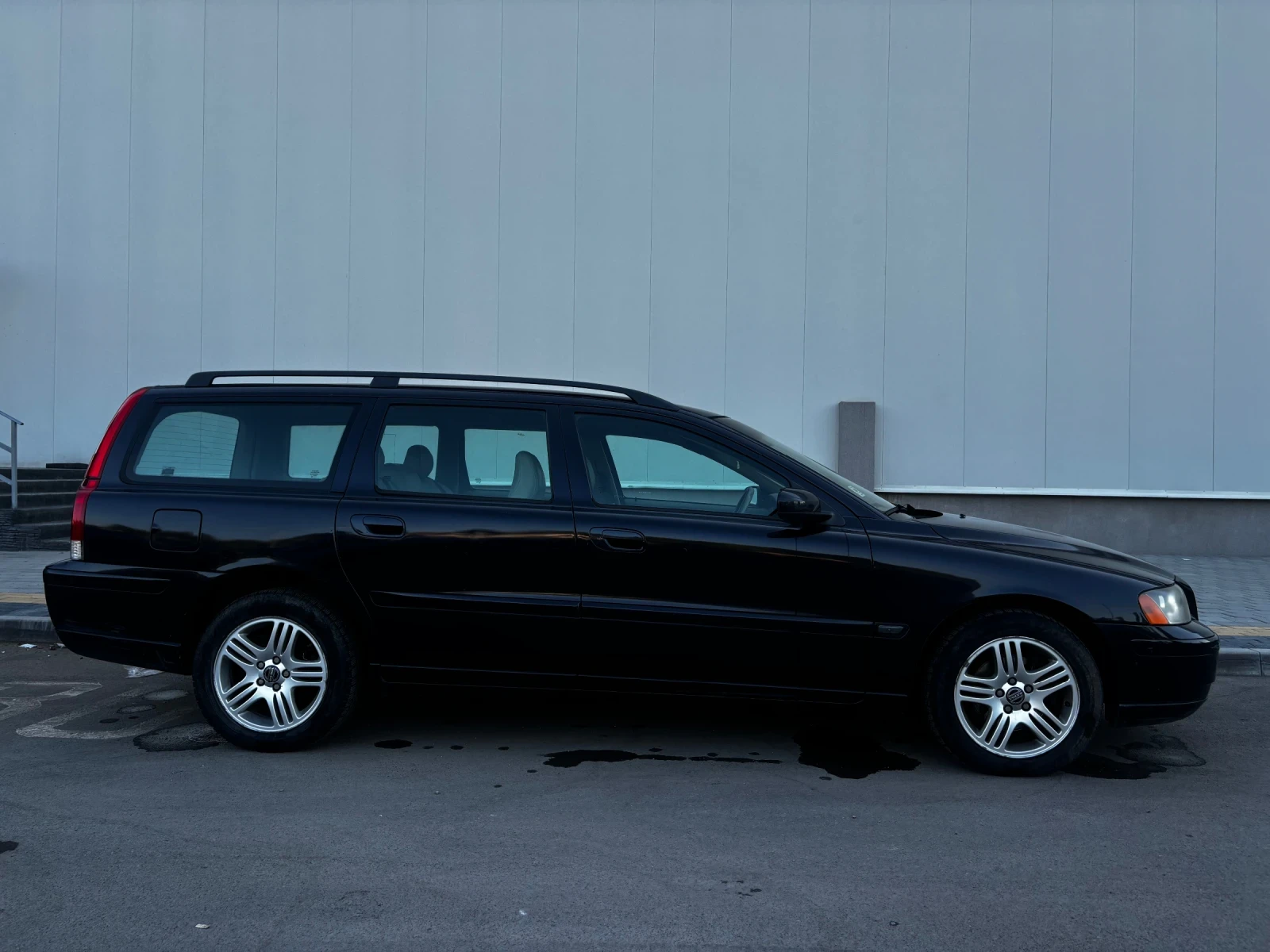 Volvo V70, снимка 2 - Автомобили и джипове - 55012678