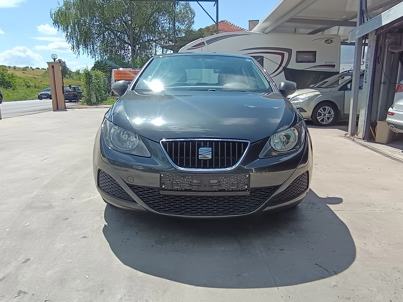Seat Ibiza 1.2i, снимка 13 - Автомобили и джипове - 55226130