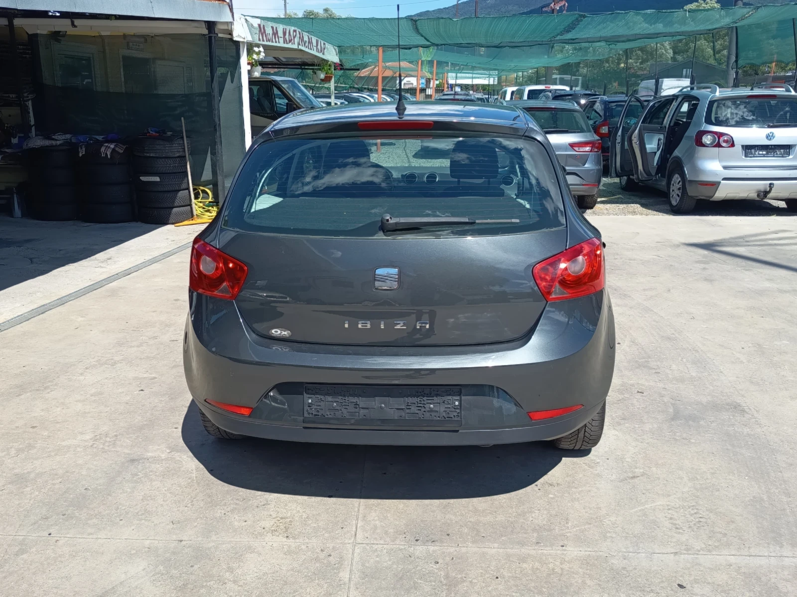 Seat Ibiza 1.2i, снимка 5 - Автомобили и джипове - 55226130