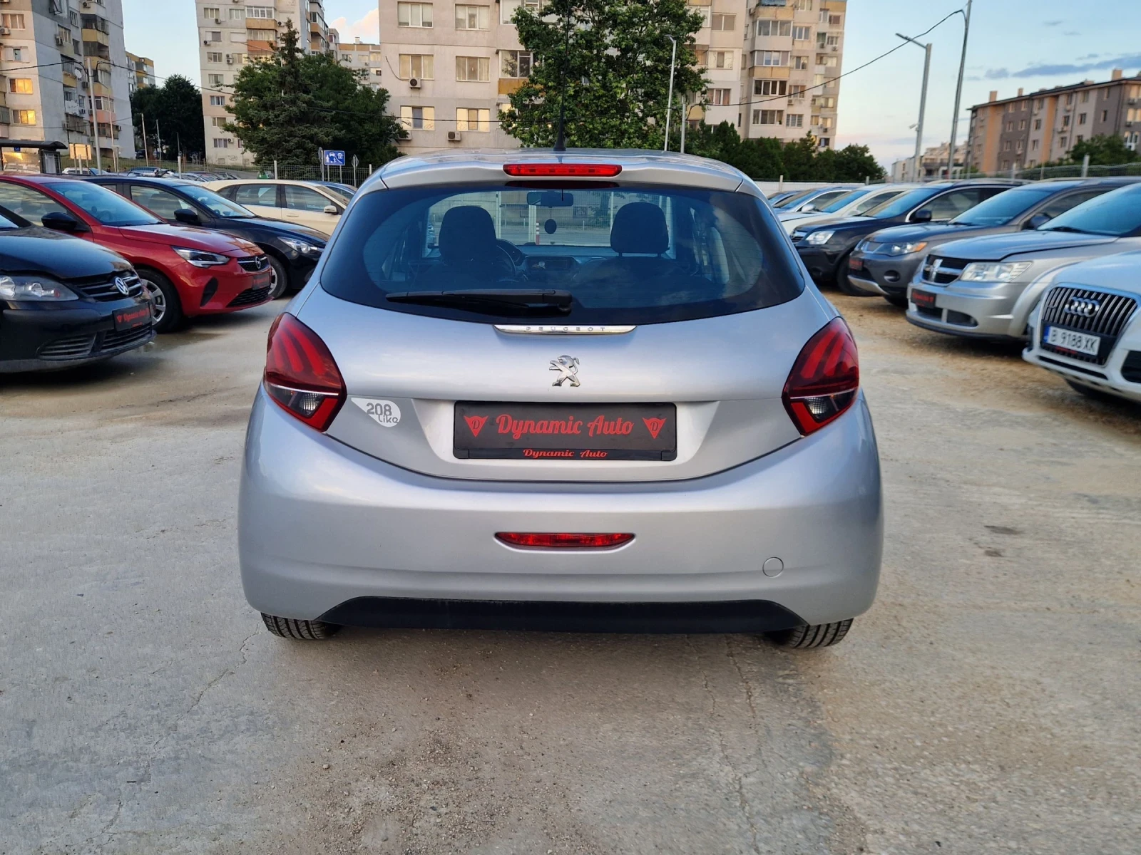 Peugeot 208 125 хил км. / Лизинг / Бартер , снимка 5 - Автомобили и джипове - 55287257