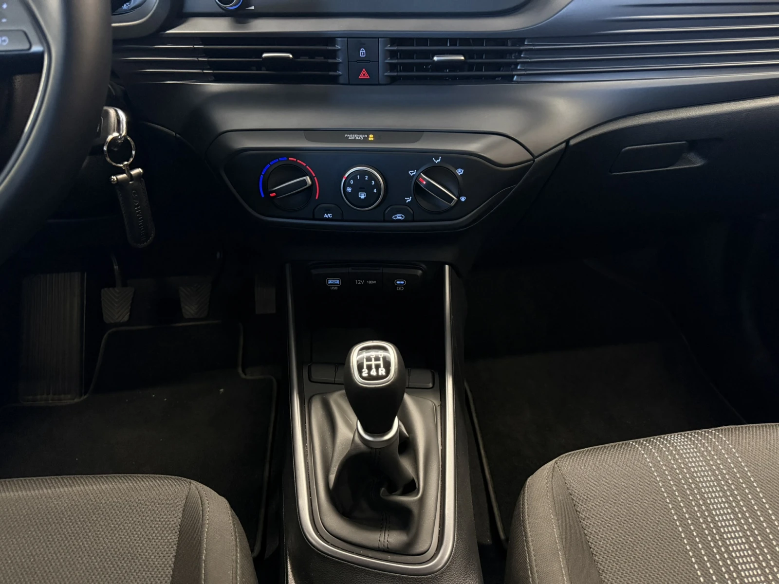 Hyundai I20 BUSINESS, снимка 14 - Автомобили и джипове - 55403442
